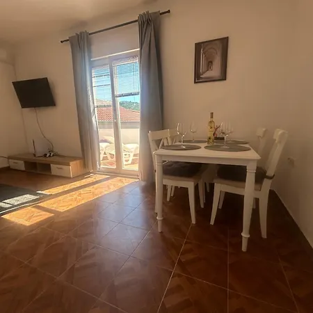 Chiara Apartment