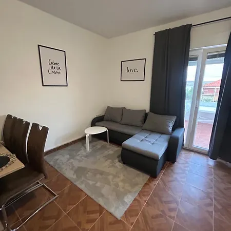 Chiara Apartament *