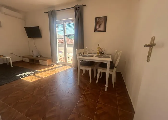 Chiara Apartment Mrljane