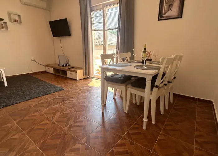 Chiara Apartment Mrljane